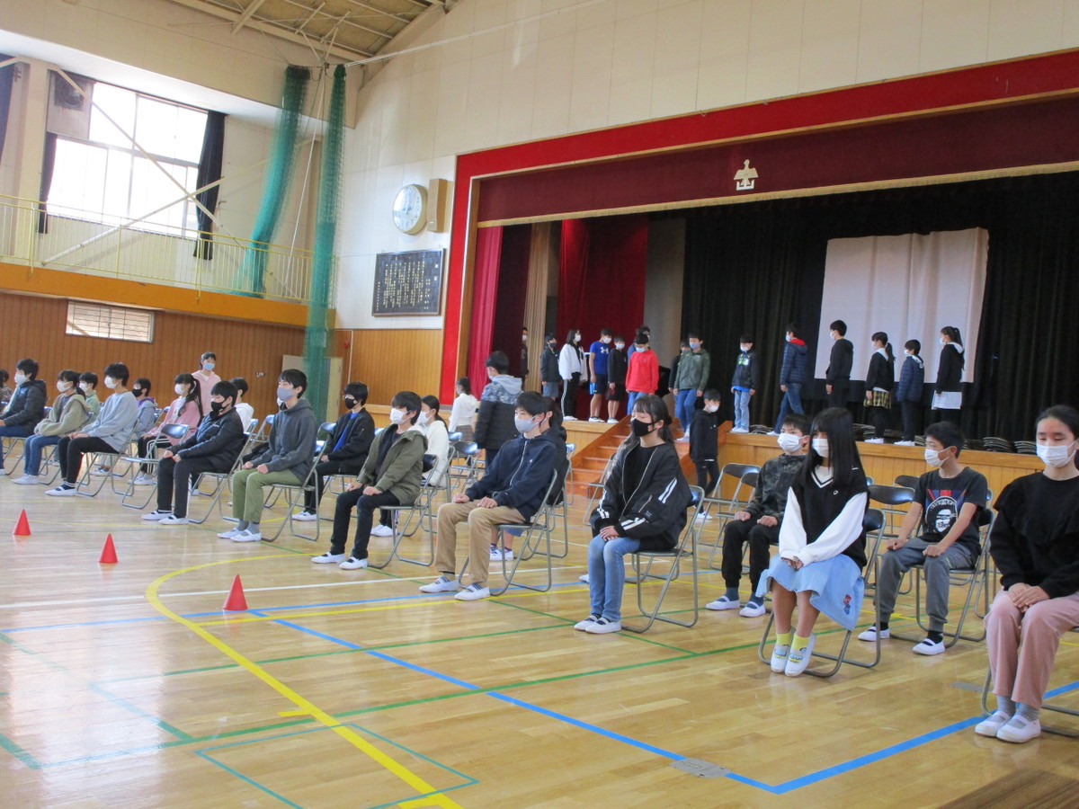 足利市立山辺小学校のブログ 卒業式予行